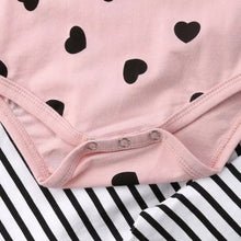 Cargar imagen en el visor de la galería, Traje Rosado con Corazones /Bodysuit +  Pants Tassel Ball Briefs Outfits 0-2T